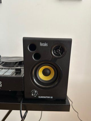 Hercules DJ Control Inpulse 500 Altavoces Hercules