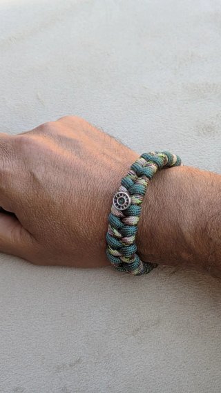 Pulsera Paracord Camuflaje con Cierre Táctico