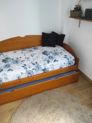 Dormitorio completo madera de pino