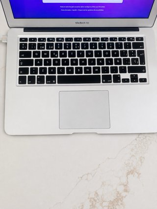 MacBook Air 13 Apple Plata + Cargador