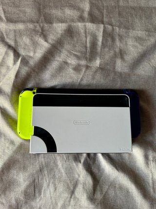 Nintendo Switch OLED Azul y Verde + funda