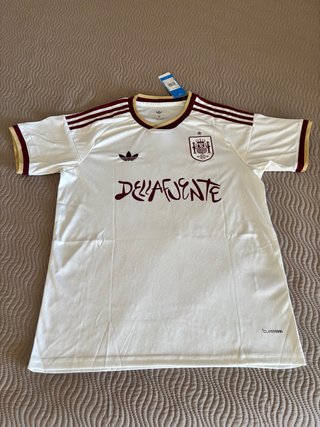 Camiseta Merch Dellafuente