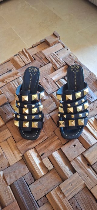 Sandalias Pedro Miralles Tacón Tachuelas Doradas