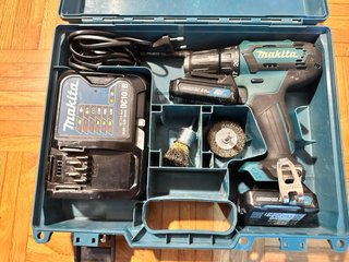 Atornillador Makita 12V DF333D