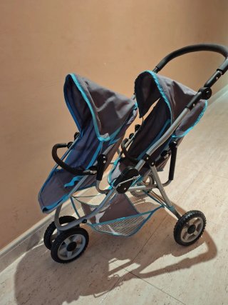 Carrito gemelar para muñecas gris y azul