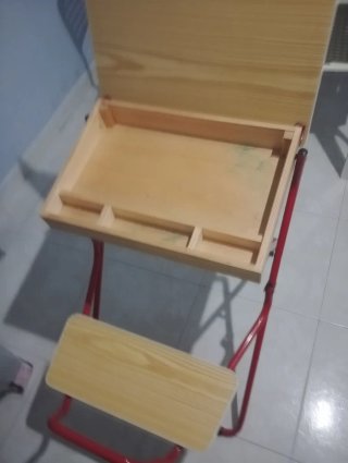 Escritorio y silla infantil plegable rojo