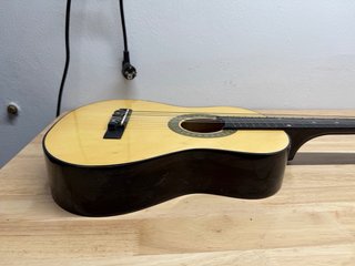Guitarra Española para niños Delacrus Valencia