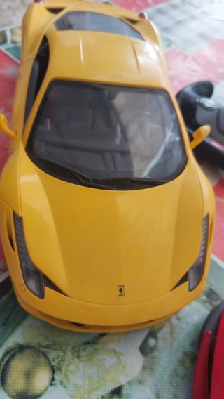 Coche Ferrari Teledirigido Rojo y Amarillo