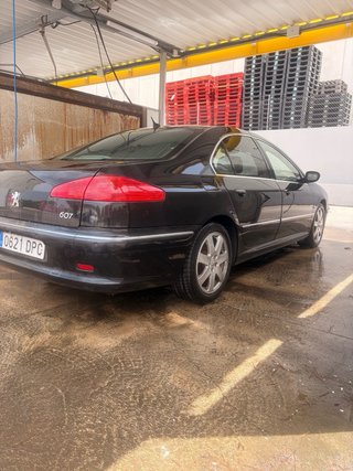 Peugeot 607 2006