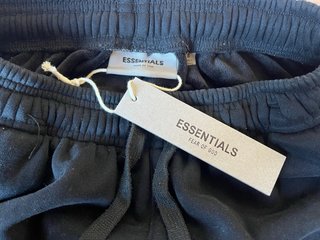 Pantalón Essentials