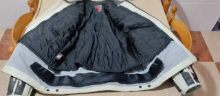Chaqueta Dainese moto cuero.