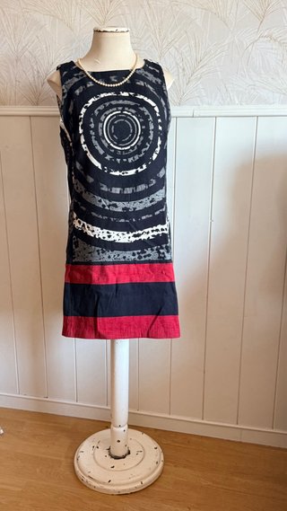 Vestido Desigual Negro y Rojo