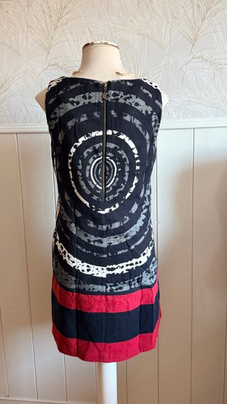 Vestido Desigual Negro y Rojo