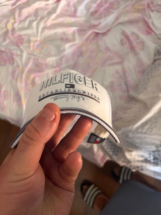 Gorra Tommy Hilfiger Blanca y Gris
