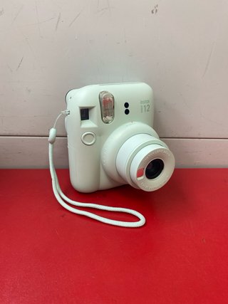 INSTAX MINI 12 "CAMARA INSTANTANEA"