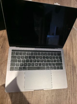 MacBook Pro 13 2019 i5 8GB 128GB
