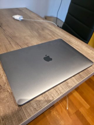 MacBook Pro 13 2019 i5 8GB 128GB