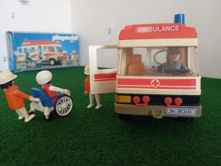 Ambulancia Playmobil 3456. Año1990      (No Envio)