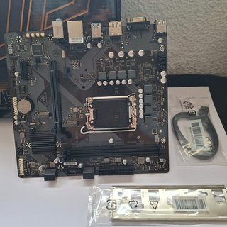 Placa Base Gigabyte B760ME DDR5 LGA1700 negociable