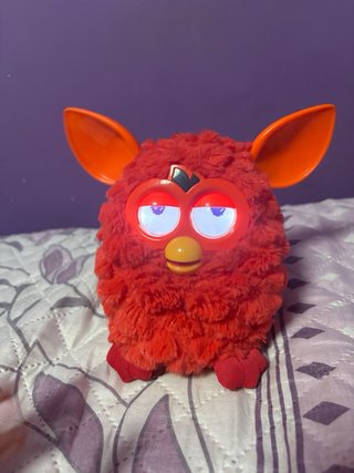 Se vende Furby Interactivo Rojo con caja!