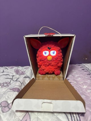Se vende Furby Interactivo Rojo con caja!