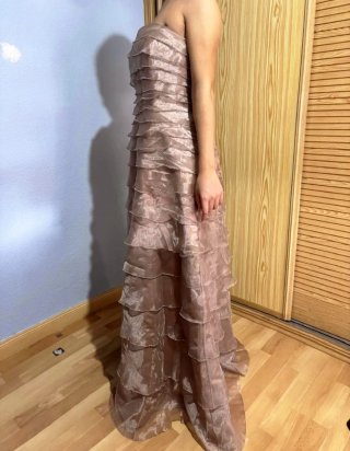 Vestido de fiesta El Corte Inglés beige