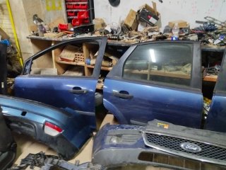 Paragolpes Ford Focus MK2 Azul 2006