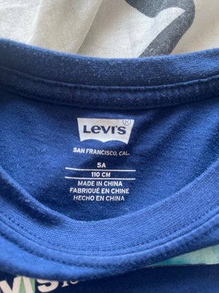Camiseta Levi's niño azul multicolor