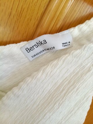 Top Bershka Verano Blanco Talla S