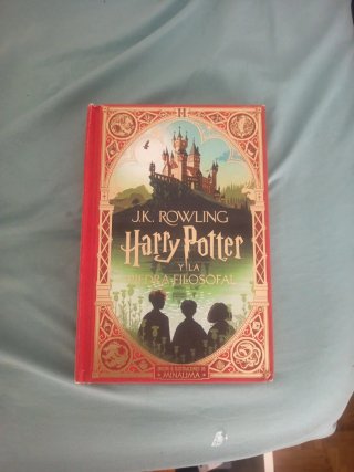 Harry Potter y la piedra filosofal ilustrado