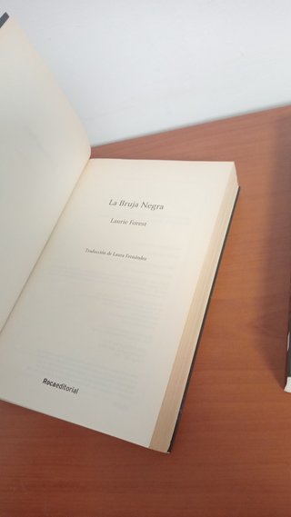 Saga Laurie Forest Las Crónicas de la Bruja Negra