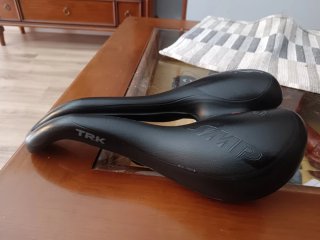 Sillín de bicicleta negro