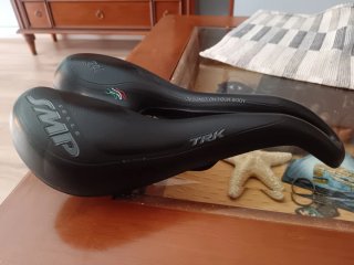 Sillín de bicicleta negro