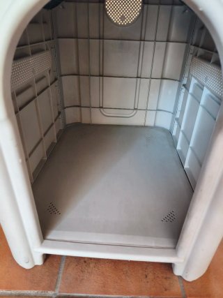 Caseta para perro de plástico