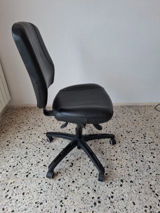 Silla de oficina negra IKEA