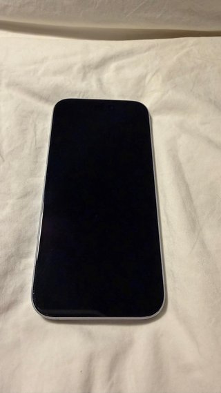 iPhone 15 Plata - Buen Estado