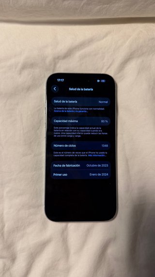 iPhone 15 Plata - Buen Estado