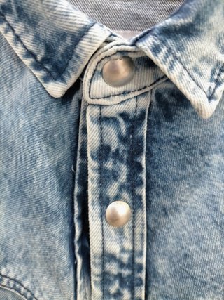 Chaqueta vaquera FR desgastada