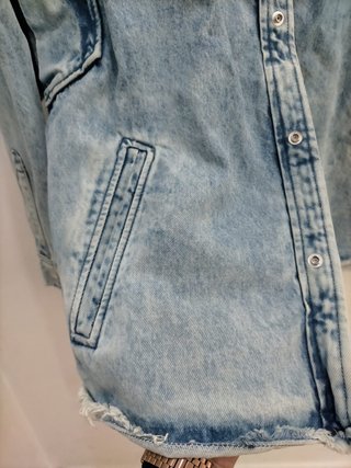 Chaqueta vaquera FR desgastada
