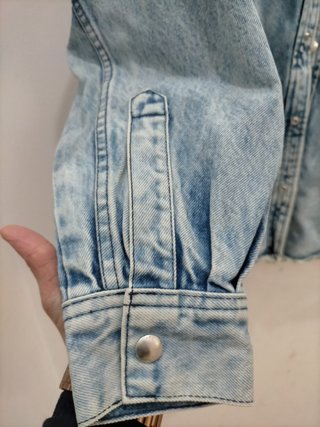 Chaqueta vaquera FR desgastada