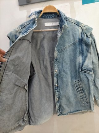 Chaqueta vaquera FR desgastada