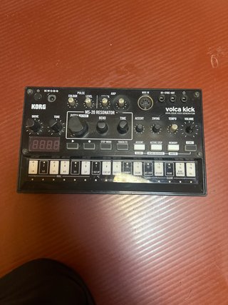 Korg Volca Kick Sintetizador Analógico
