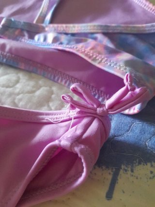 Bikini niña morado rosa y azul