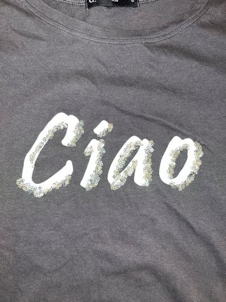 Camiseta gris con lentejuelas Ciao