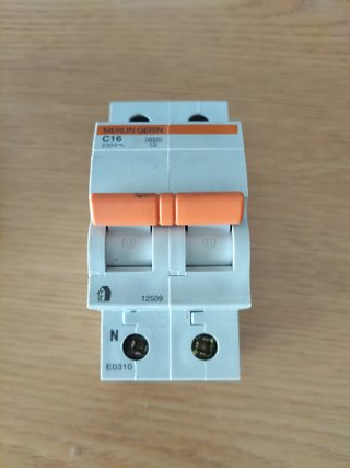 Lote 4 Magnetotérmicos 16A y 20A Schneider Merlin