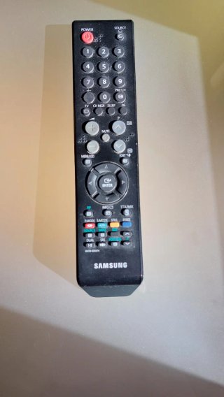 Mando Samsung TV LE32R32B