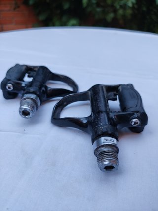 Pedales Shimano 105