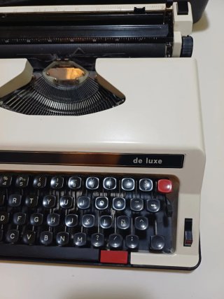 Máquina de escribir Olympiette de luxe