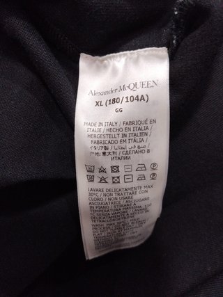 Camiseta Negra Alexander McQueen Bolsillo