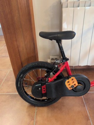 Bicicleta infantil roja